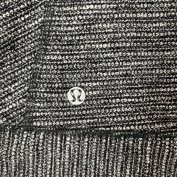 lululemon long sleeve top - Picture 2 of 2